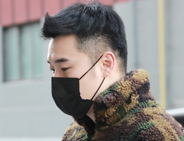 超20位明星現身錄製文聯春晚,流量和當紅小花齊聚,路透照片曝光 超20位明星現身錄製文聯春晚,流量和當紅小花齊聚,路透照片曝光