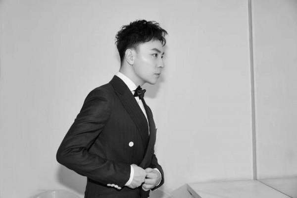 釋小龍為何突然糊了，看他父親乾的那些事，就一點都不奇怪了