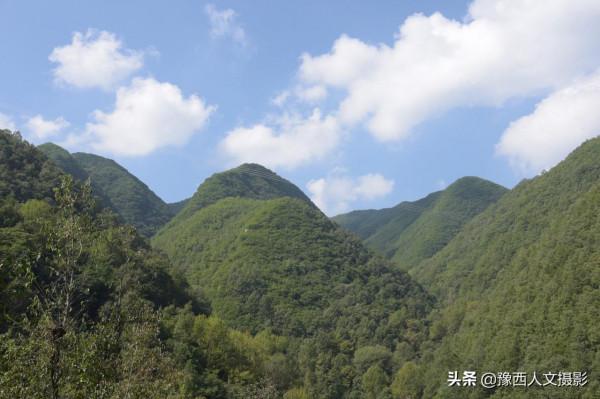 深溝裡藏著“大地主”後代，祖上曾有30畝地，蒸年饃玉米麵摻柿子