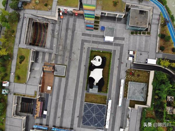 “大黃鴨之父”在中國建了座全球最重大熊貓雕塑:130噸重26米長 “大黃鴨之父”在中國建了座全球最重大熊貓雕塑:130噸重26米長