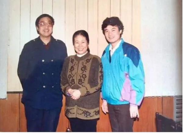 81歲韓影：50歲走紅，和丈夫相愛一生，兒子孫松58歲沒孩子