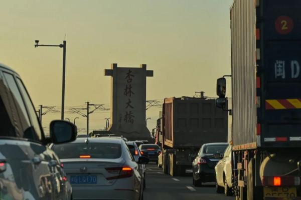 賓士 C200:4年車齡新C旅,優雅美麗5折售 賓士 C200:4年車齡新C旅,優雅美麗5折售