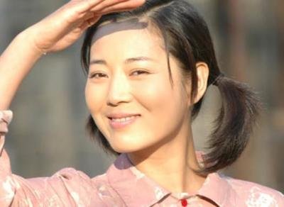 強行裝嫩的八位女明星，章子怡、周迅在列，扮相太過辣眼睛