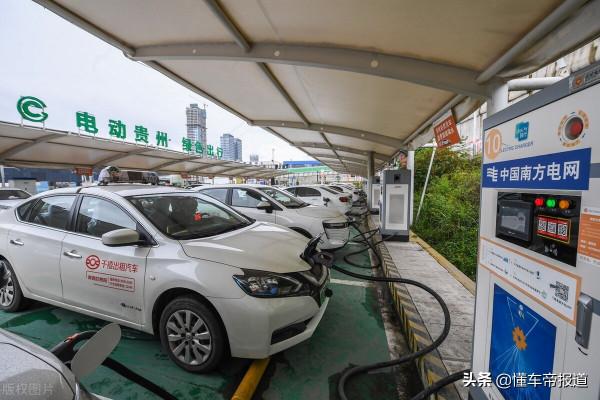 觀察 | 9月車市“冰火兩重天”:新能源車持續猛增,燃油車驟降20% 觀察 | 9月車市“冰火兩重天”:新能源車持續猛增,燃油車驟降20%