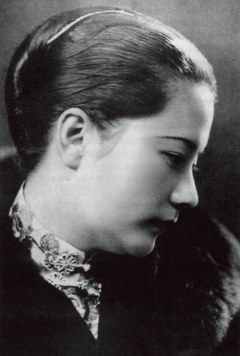 豪門千金與戲子私奔,典當首飾為婆婆還債被嘲,多年後子女成富豪 豪門千金與戲子私奔,典當首飾為婆婆還債被嘲,多年後子女成富豪