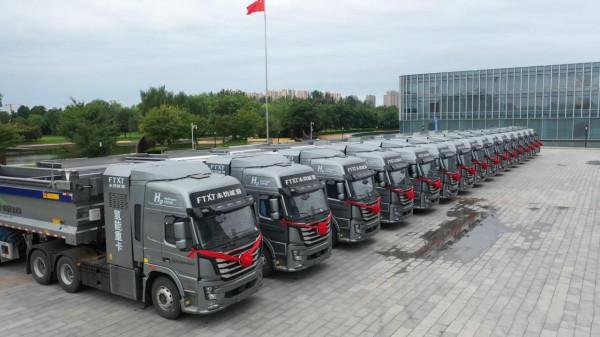 電動、混動、氫能，新能源重卡誰主沉浮？