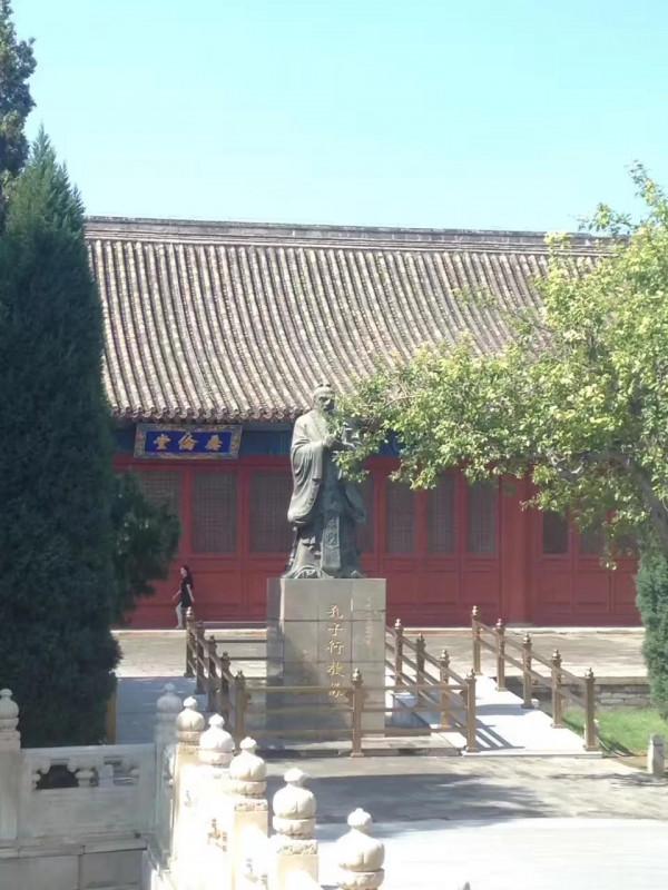 17北京遊之大成殿內仰聖，科技館裡尋真