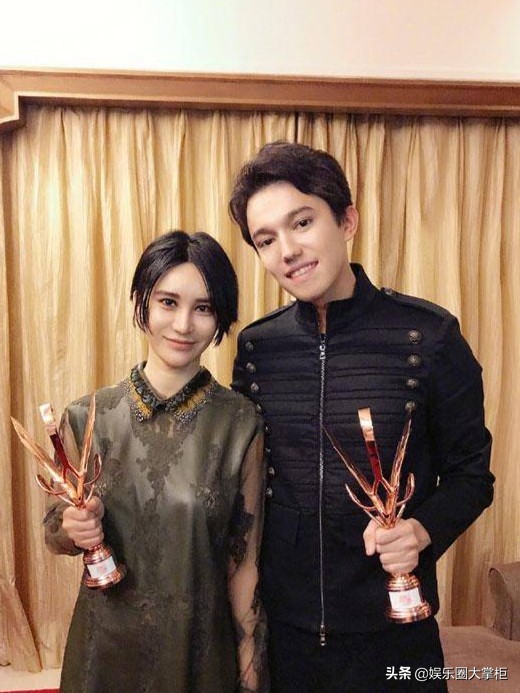 從國寶級歌手到一天吃不上飯,迪瑪希的故事遠比你想象的令人崩潰 從國寶級歌手到一天吃不上飯,迪瑪希的故事遠比你想象的令人崩潰