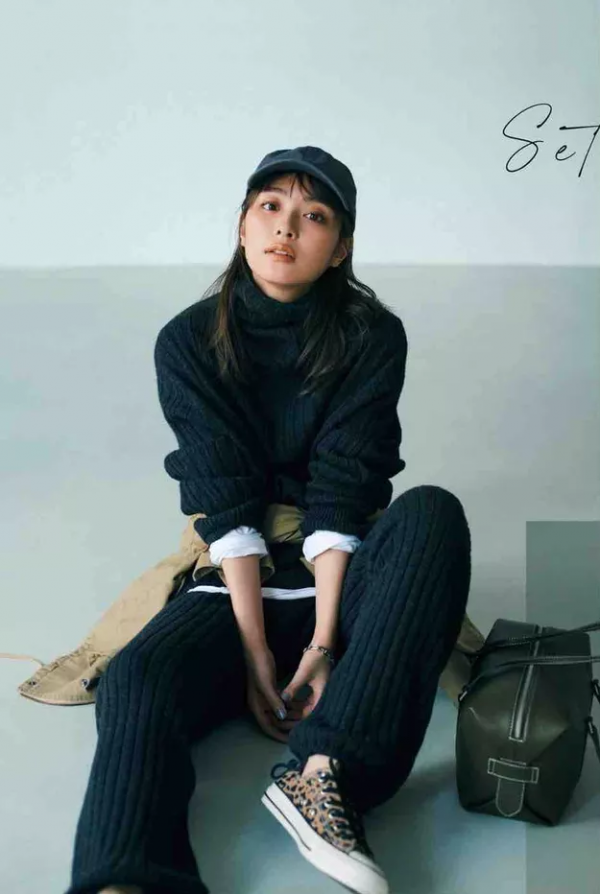 顯瘦又有女人味，美貌還能有氣場！“高顏值”的早春搭配全靠它