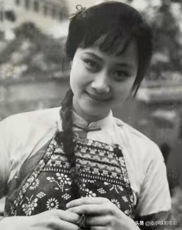 80年代當紅女星黃梅瑩，憑《渴望》爆紅，如今過得怎麼樣了？