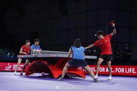 休斯敦世乒賽中美混雙首次合練 中美混雙交換球衣