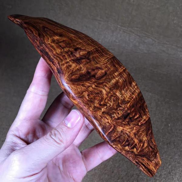 木生金紋，奪目耀眼至極啊！海南黃花梨木樣