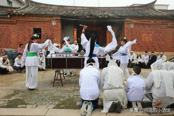 大伯去世，家人讓我回家奔喪，可我有重要的職稱考試，怎麼辦？