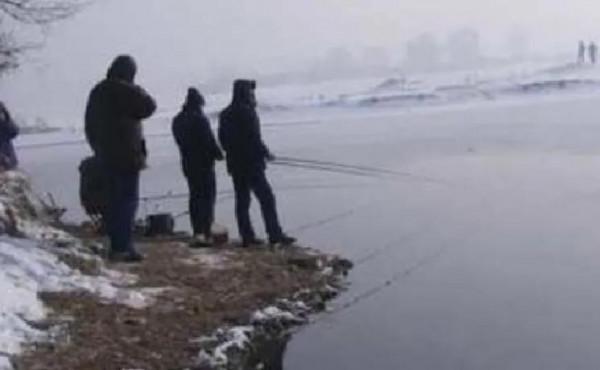 早春釣魚，臺釣商品餌“好用”？傳統釣連竿爆護，你卻還在苦等