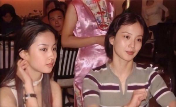 劉亦菲和媽媽簡直就是神仙顏值,絕絕子,媽媽真的太美了 劉亦菲和媽媽簡直就是神仙顏值,絕絕子,媽媽真的太美了