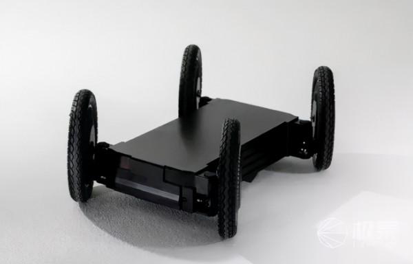 現代汽車造了個四輪機器人，運送包裹、汽車，幹活4小時不帶停