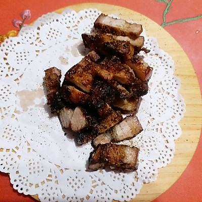 脆皮五花肉一天不吃就饞,幾塊錢一斤,特美味 脆皮五花肉一天不吃就饞,幾塊錢一斤,特美味