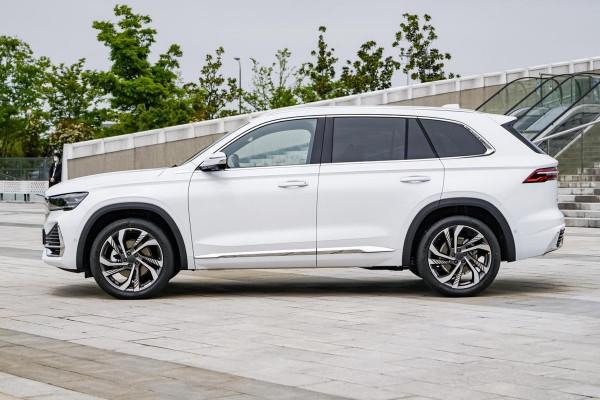 實拍吉利星越L，動力強勁空間大，13&period;72萬起，敢與合資SUV叫板？