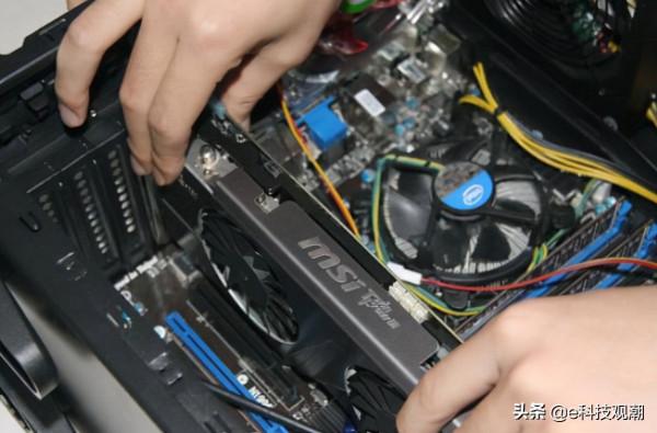 解決顯示卡故障,讓螢幕再次亮起來 解決顯示卡故障,讓螢幕再次亮起來