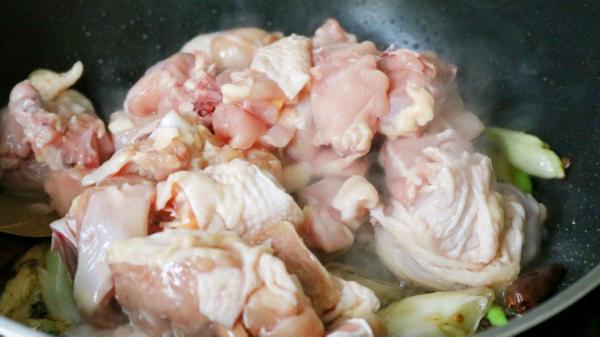 秋天，一定要試試土豆雞腿燜飯，簡單零難度，妥妥的下飯神器