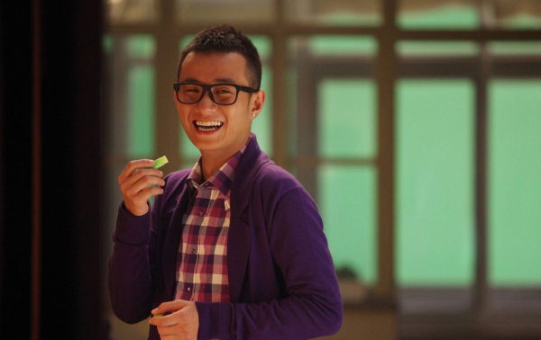 37歲文章為電影做宣傳！臉部浮腫老態明顯，戴大金鍊子氣質變化大