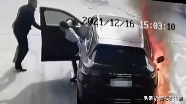 加油站怪事：男子縱火燒他人SUV