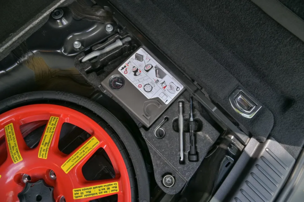 3.0T+8AT+四驅的二手大眾途銳,23.68萬唾手可得 3.0T+8AT+四驅的二手大眾途銳,23.68萬唾手可得