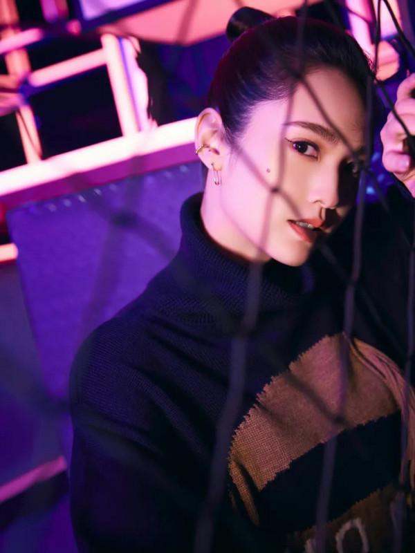 楊丞琳閃光的樂隊新造型