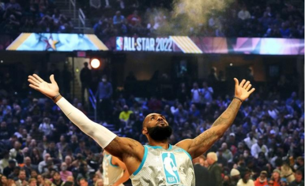 水花四濺，庫裡狂飆8記三分！拉文夢迴扣籃大賽，詹姆斯13&plus;1&plus;4