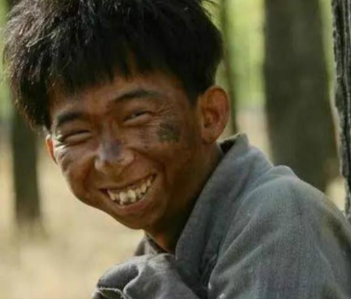 40歲醜男巨興茂的“清醒”，撕開了多少明星的遮羞布