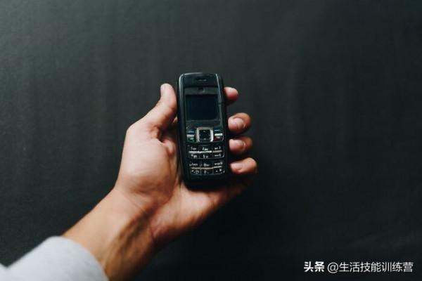 50個在電影中很常見但在現實生活中不可能出現的情節