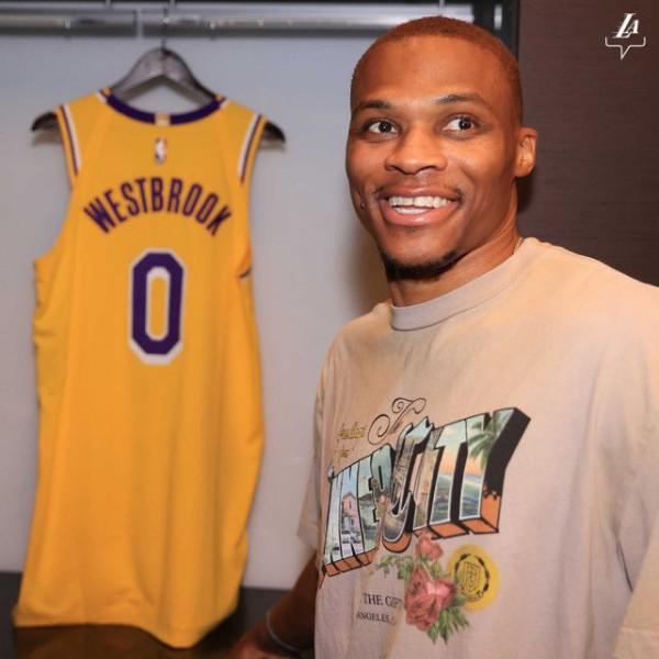 重傷後涅槃重生的球星，NBA現役球員當中哪家強？羅斯必須排第一