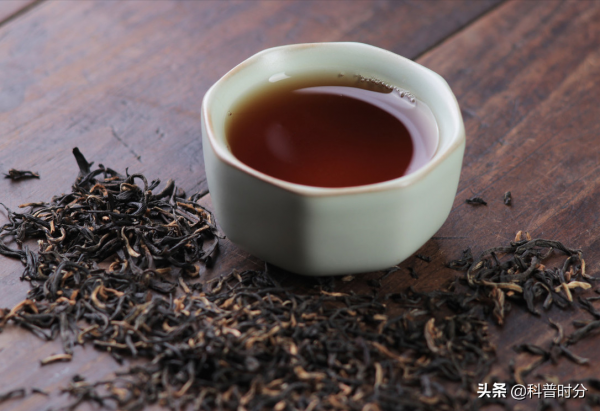 隔夜茶喝了會致癌？央視試驗說出真相，隔夜的東西到底哪些不能吃