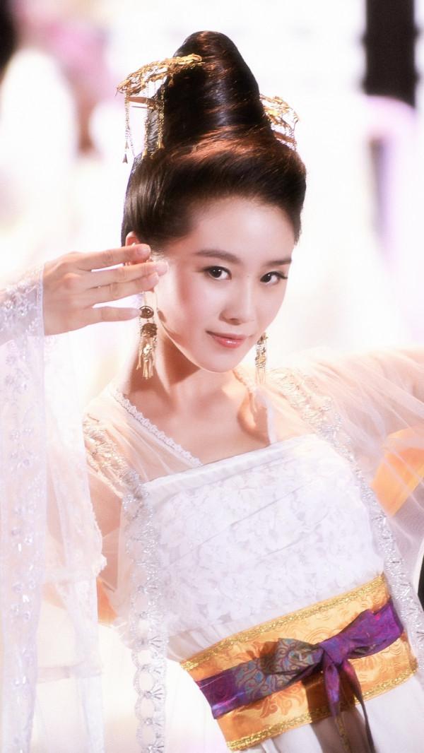 內地10大古裝美人，各有各的韻味，劉亦菲仙氣，陳紅美豔