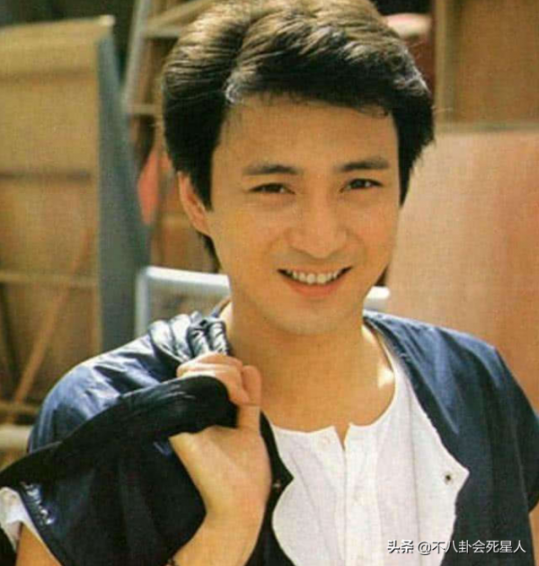 14位香港老牌男神,年輕時個個是大帥哥,40歲後顏值大跌 14位香港老牌男神,年輕時個個是大帥哥,40歲後顏值大跌