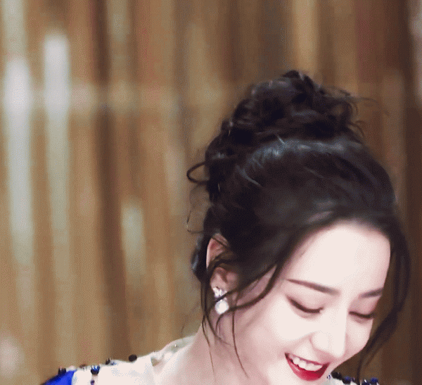 迪麗熱巴 最美​​​紅毯照