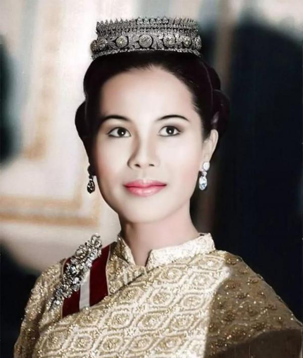 日本皇太后基因太強，後代全是眯眯眼，王妃再美都無法挽回低顏值