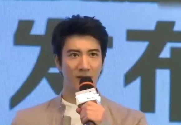 二哥退圈難挽人設，雲南一女大學生躺槍，嚮導師求助：我該咋辦？