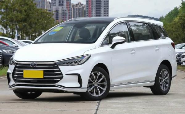 家用車還是空間大點好,這2臺顏值高、動力強,保養還很便宜 家用車還是空間大點好,這2臺顏值高、動力強,保養還很便宜