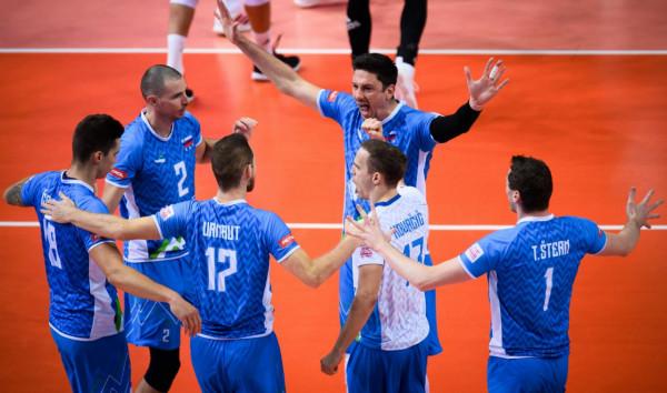 爆冷!世錦賽冠軍1-3遭逆轉,挽救10個賽點也沒用,單局35-37鏖戰 爆冷!世錦賽冠軍1-3遭逆轉,挽救10個賽點也沒用,單局35-37鏖戰