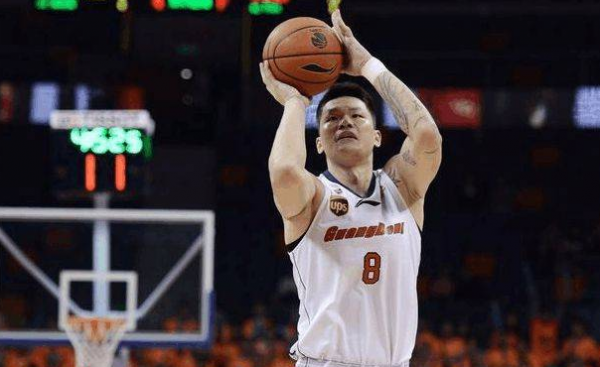 中國巨人,身高2.36米獲世界紀錄,娶1.9米的妻子,現狀如何? 中國巨人,身高2.36米獲世界紀錄,娶1.9米的妻子,現狀如何?