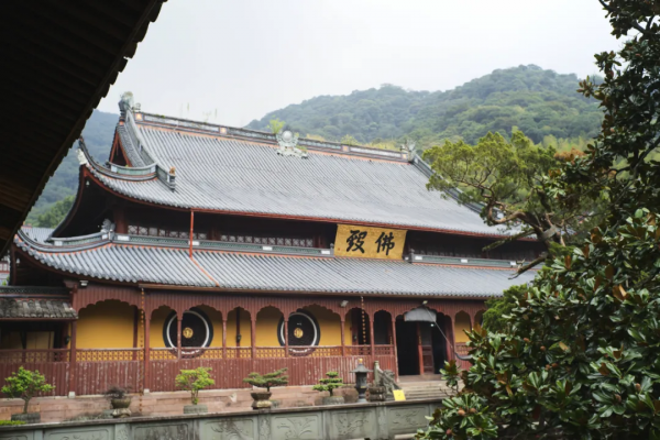 別再說什麼小京都了，寧波這些寺廟來打臉了