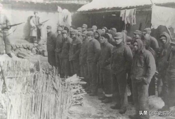 稀奇!美軍戰俘興高采烈,幫志願軍扛戰利品,為何高興?稱很幸運 稀奇!美軍戰俘興高采烈,幫志願軍扛戰利品,為何高興?稱很幸運