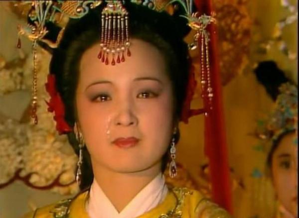 身懷皇帝骨肉,卻在監禁中被人用弓絞殺?賈元春死時究竟有多慘? 身懷皇帝骨肉,卻在監禁中被人用弓絞殺?賈元春死時究竟有多慘?