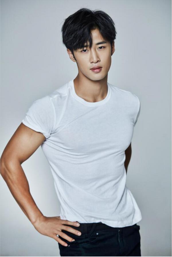 《雙探》收官播放量破2億 申琦表現可圈可點展現潛力 《雙探》收官播放量破2億 申琦表現可圈可點展現潛力