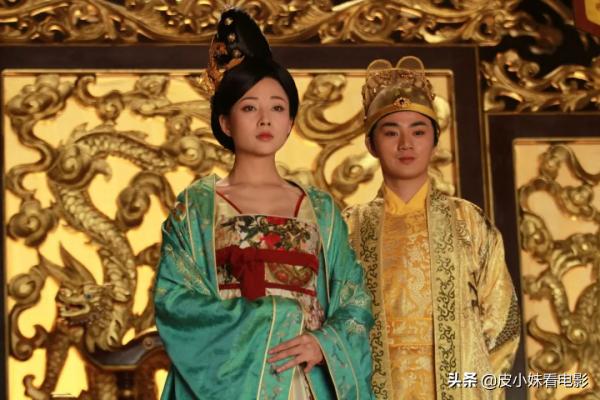 殷桃：軍藝校花也自卑？三奪“視後”大滿貫，離異後41歲仍單身