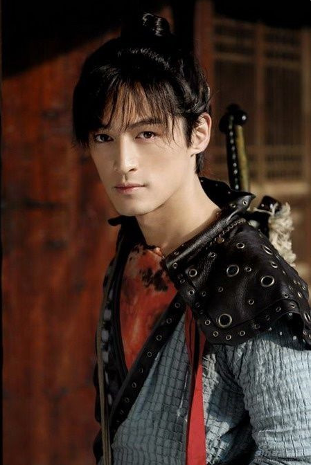 娛樂圈有兩條不成文的“規定”,打牌不喊戚薇,吃飯不叫胡歌 娛樂圈有兩條不成文的“規定”,打牌不喊戚薇,吃飯不叫胡歌