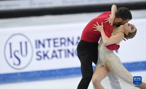 花樣滑冰大獎賽義大利站：法國組合冰舞奪冠