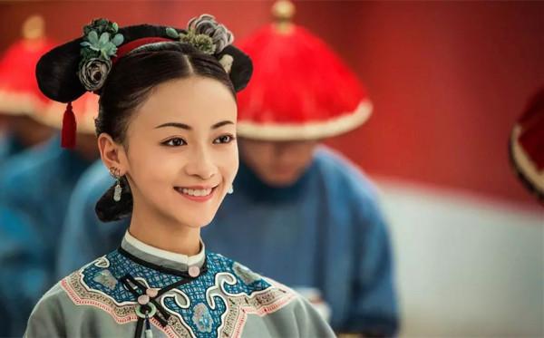 即使有孕也要讓她伺候,從奴才升至皇貴妃,乾隆為何寵她20年? 即使有孕也要讓她伺候,從奴才升至皇貴妃,乾隆為何寵她20年?