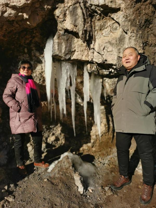 紅一師戰友軍嫂新年第一遊：宣化立石村滴冰喜煞人